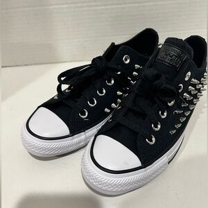 Womens Converse Chuck Taylor All Star Chrome Queen Low-Top Sneakers Size9